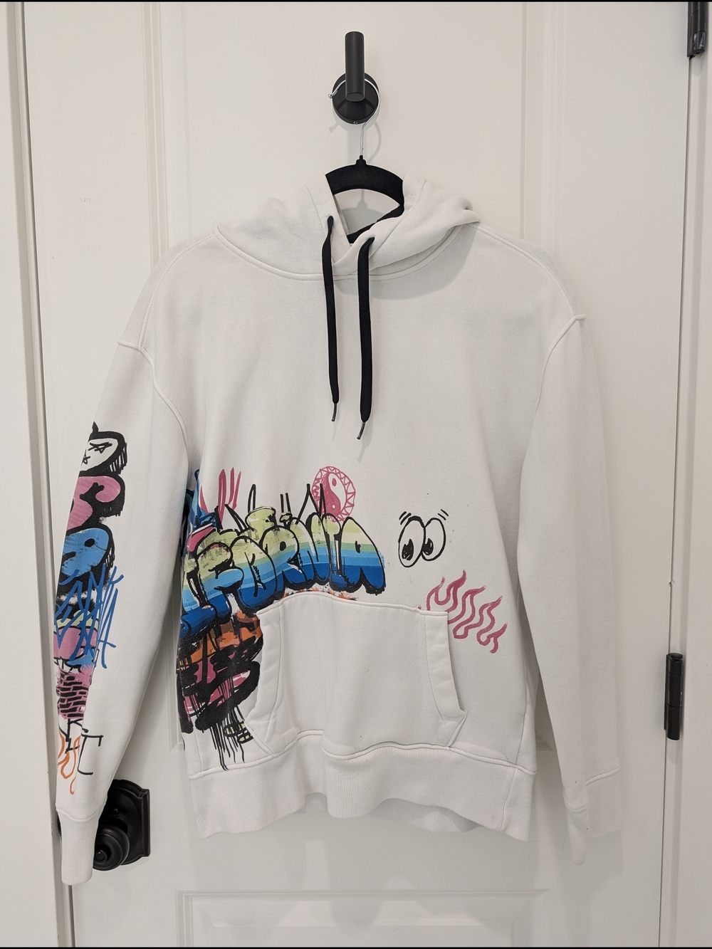 Hollister White Crewneck Hoodie with Multicolor Graffiti Print